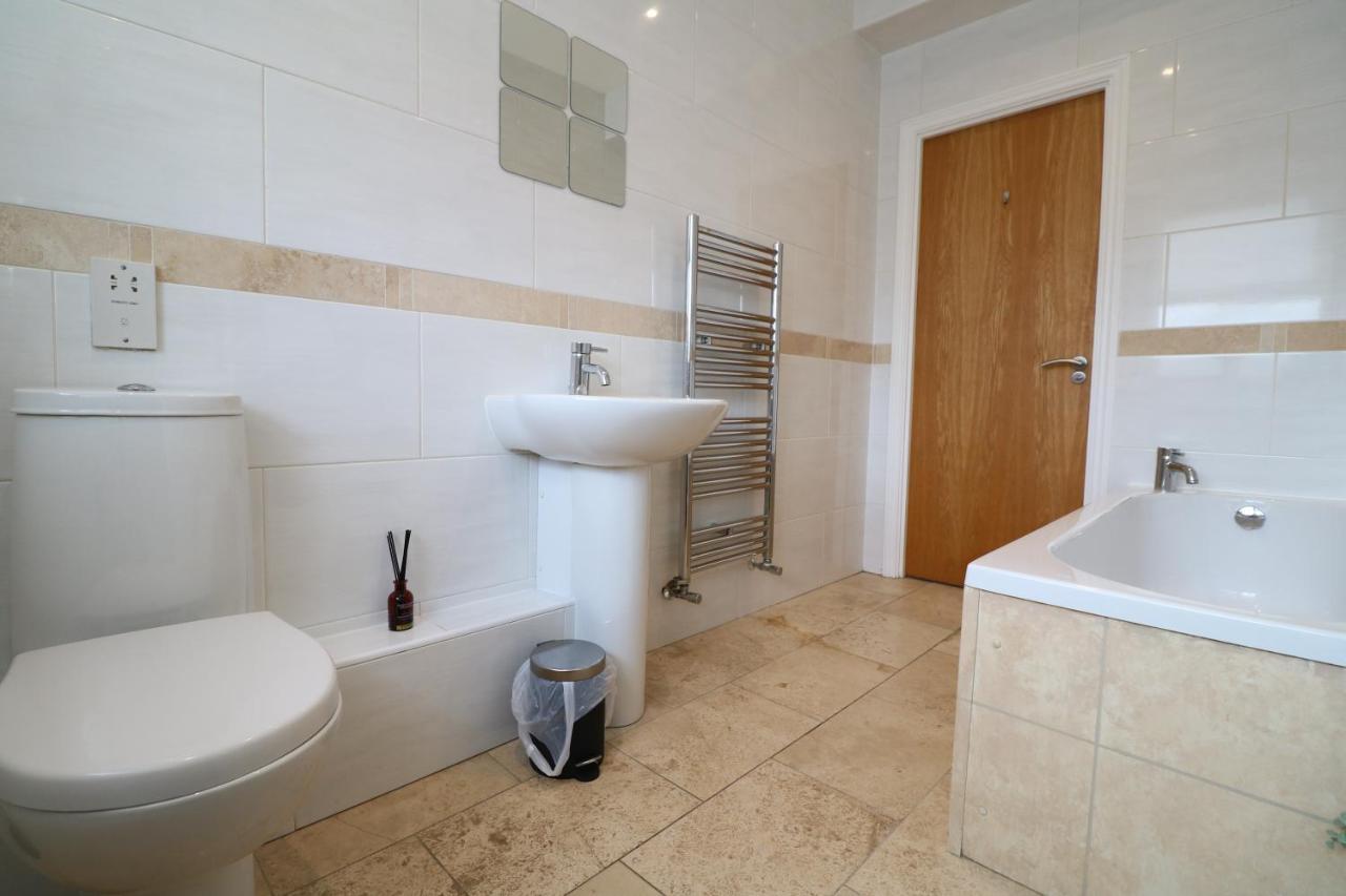 Luxury Spacious 2 Bed Apartment Free Ample Parking Sunderland  Exterior foto