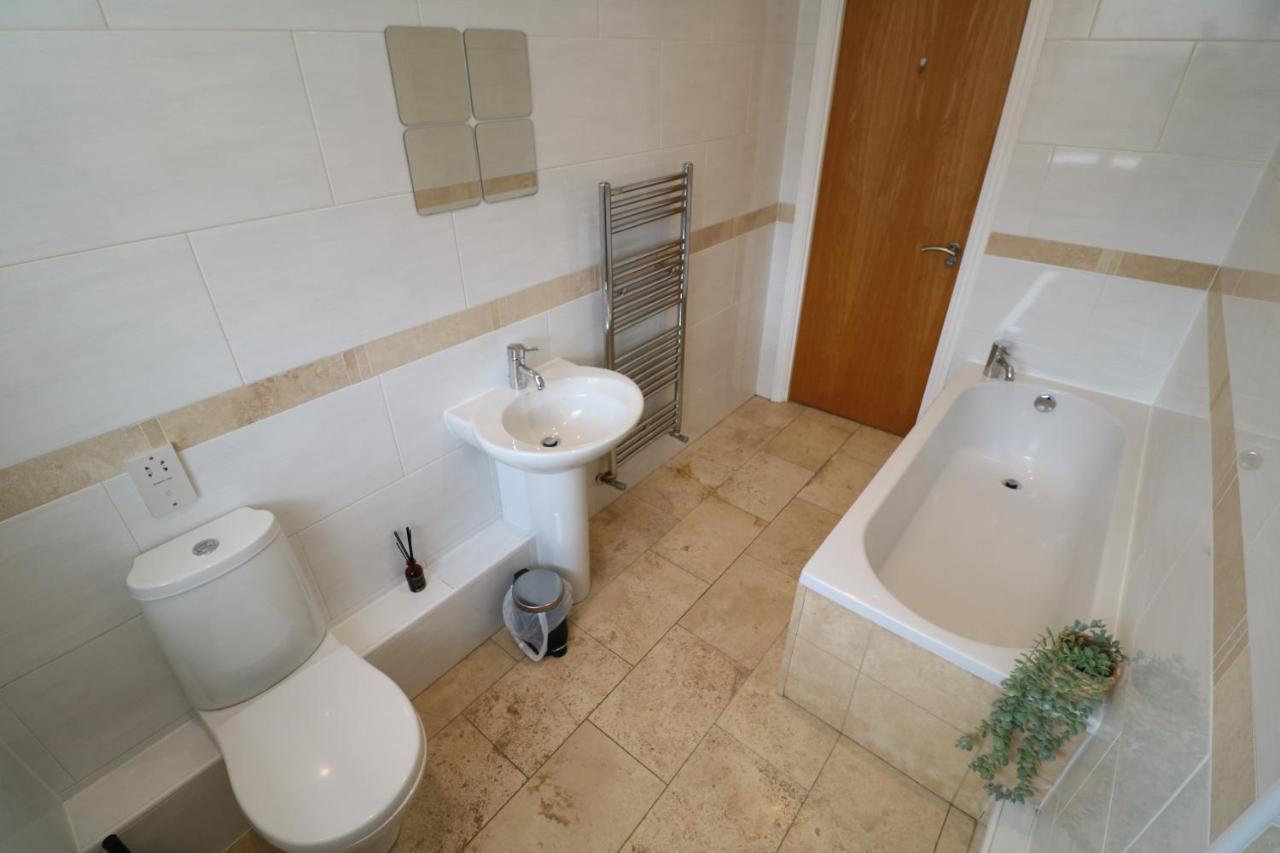 Luxury Spacious 2 Bed Apartment Free Ample Parking Sunderland  Exterior foto